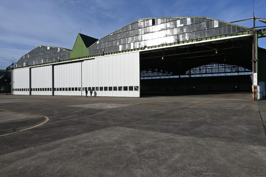 Actifs : Hangar stationnement aérodrome chateaudun